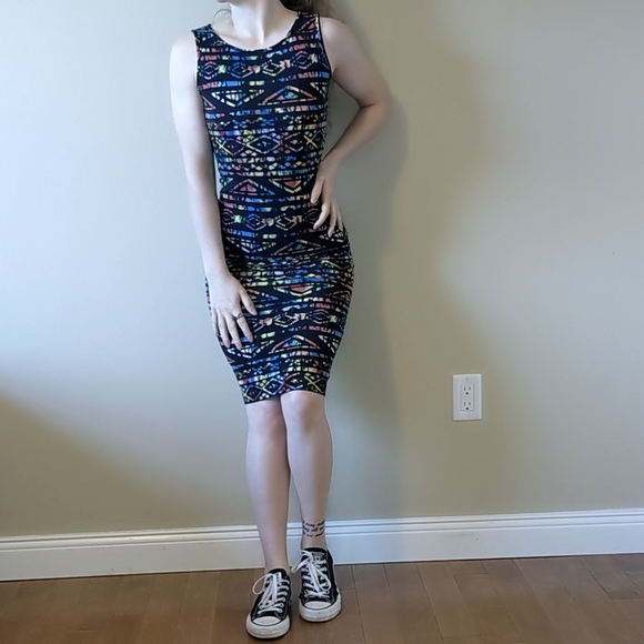 'Forever 21' Maxi Dress - Picture 2 of 8